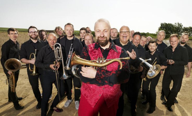 Thomas Gansch und seine Kollegen der Blasmusik-Supergroup (Foto: Lukas Beck)