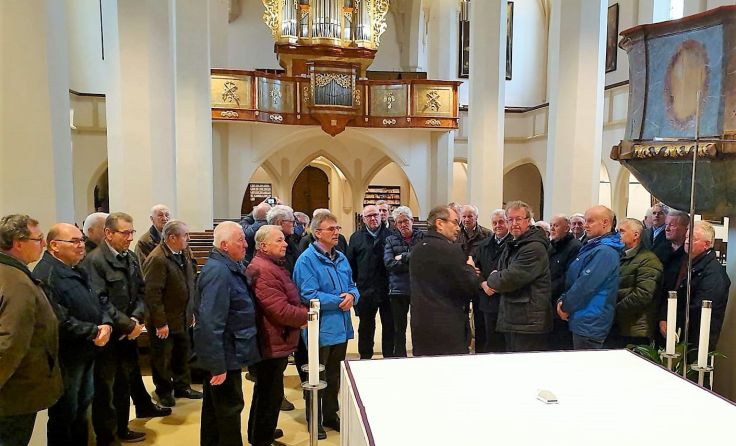 Die St. Valentiner Männer in der Pfarrkirche Purgstall. Foto: Manuel Sattelberger