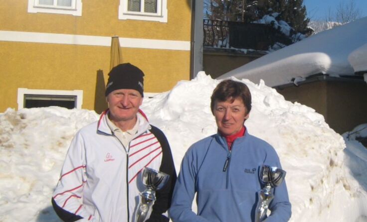 Sepp Hones und Anna Haider konnten sich beim Koasalauf den Sieg in ihrer Altersklasse sichern.