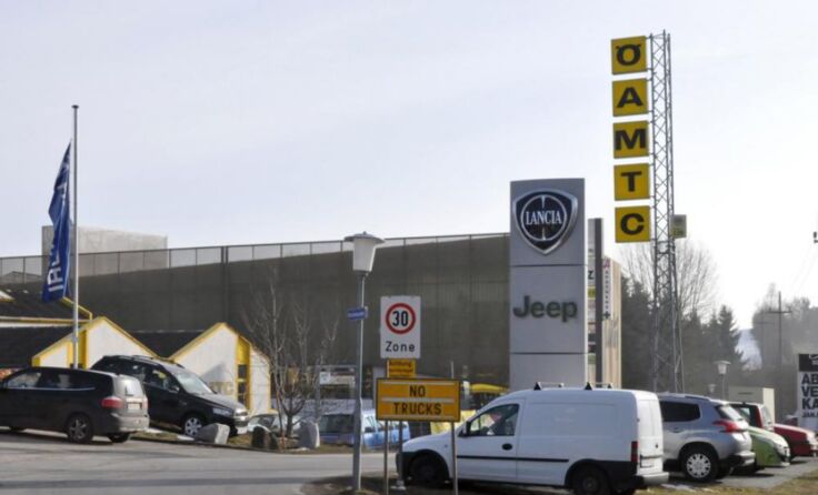 Lastwagen in der Etrichstraße bereiten Probleme. Foto: Stadtgemeinde