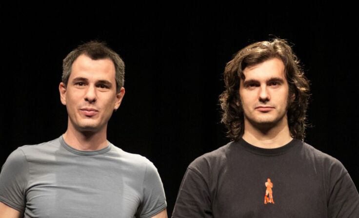 Mit humorvollen und kritischen Liedern begeistern Christoph & Lollo. *Foto: Pertramer