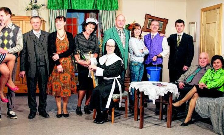 Die Theatergruppe Hirschbach feiert ihr 30-jähriges Bestehen.