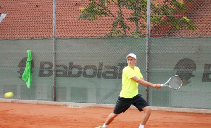 Der Champion von 2013 und 2014 Manuel Pröll spielt beim BT-Bau Open mit.