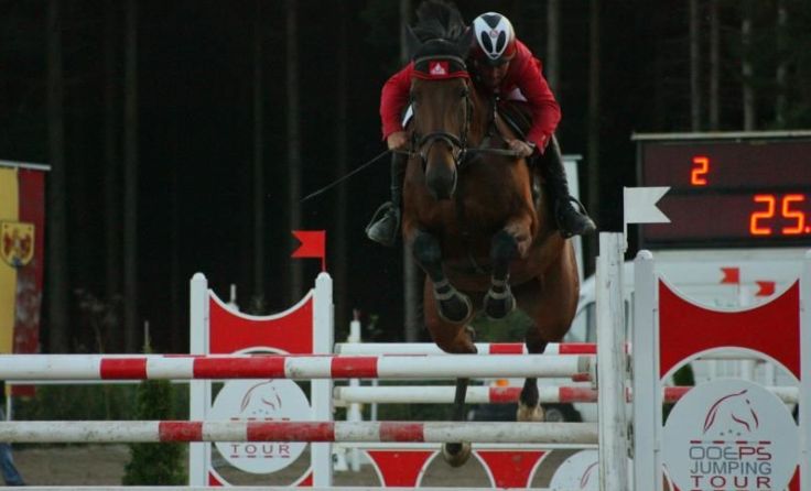 Hausherr Josef Schwarz holte sich bei der OOEPS Jumping Tour den zweiten Platz. Foto: OOEPS/Kronheim