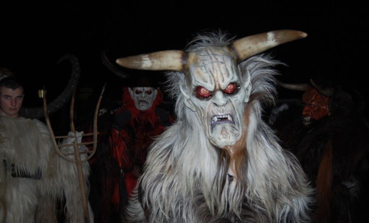 Zirka 200 zottelige Gestalten nehmen am 9. Dezember beim Perchtenlauf teil. Foto: Gemeinde Zwettl