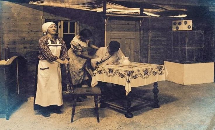 Das Theaterstück „Der Meineindbauer“ wird in Alberndforf gezeigt. Foto: Theater Alberndorf