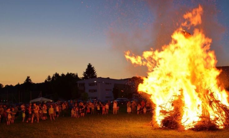 Das Sonnwendfeuer wird am 21. Juni am alten Sportplatz entzündet. Foto: Christian Auberger