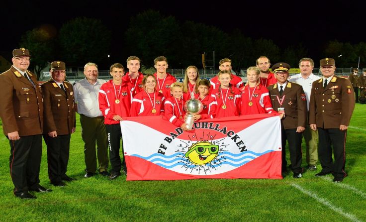 Die Jugendgruppe der FF Bad Mühllacken holte sich den Weltmeister-Titel. Fotos: Herbert Denkmayr