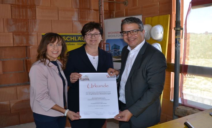 Bgm. Hilde Prandner, Bundesrätin Rosa Ecker und GF Robert Oberleitner (v.l.)