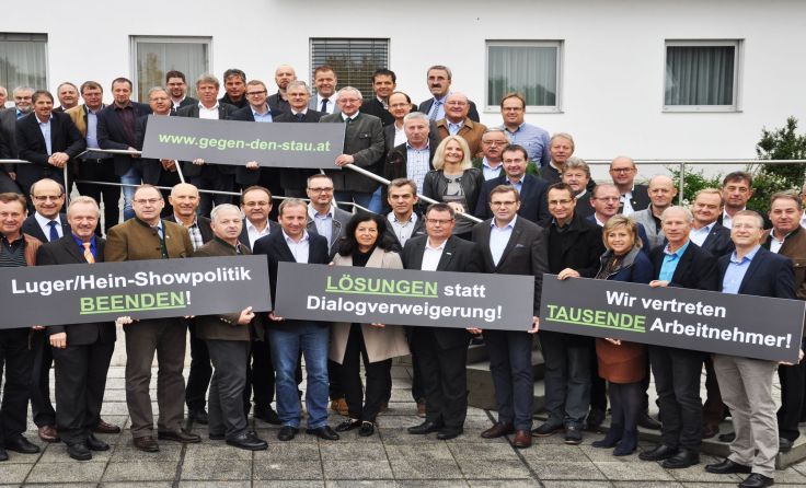 50 ÖVP-Bürgermeister trafen sich, um ein Zeichen für die Pendler zu setzen.
