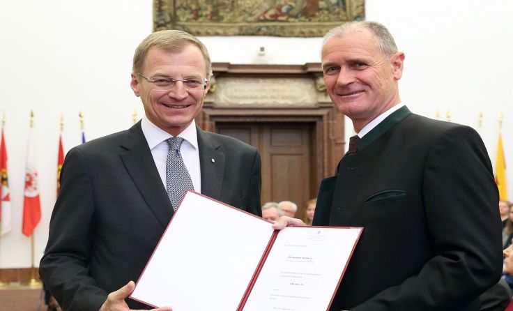 Landeshauptmann Thomas Stelzer und Rudolf Wernly. Foto: Land OÖ/Liedl 