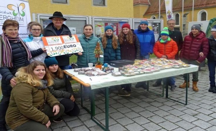 Die Schüler der FS Bergheim spendeten 1900 Euro an das Institut Hartheim. Foto: FS Bergheim