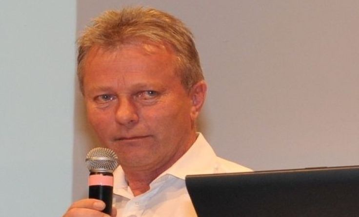 Bgm. Josef Reingruber stellt aktuelle Projekte vor. Foto: Gemeinde Haibach