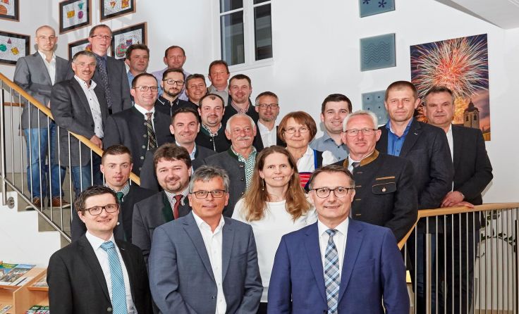 Der neue Gemeinderat Vorderweißenbach wurde angelobt. Foto: Christoph Staudinger
