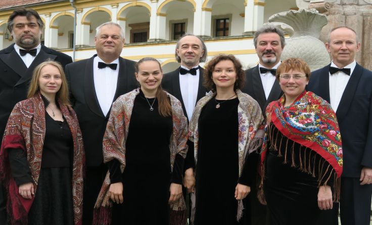 Die Petersburg Singers geben ein Konzert in Oberneukirchen. Fotos: Angela Aichinger
