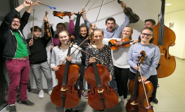 Auch der Orchesternachwuchs begeistert mit seinem Können. Fotos: Sinfonisches Orchester