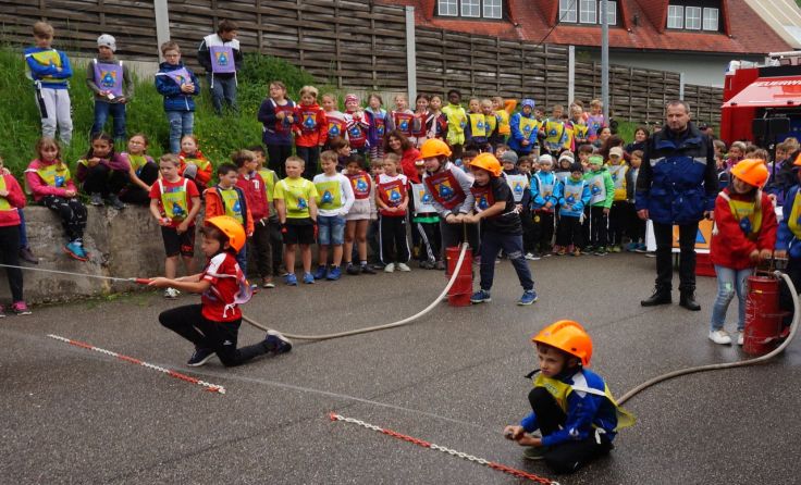 Großen Spaß hatten die Kinder beim Löschbewerb. Fotos: OÖ Zivilschutz