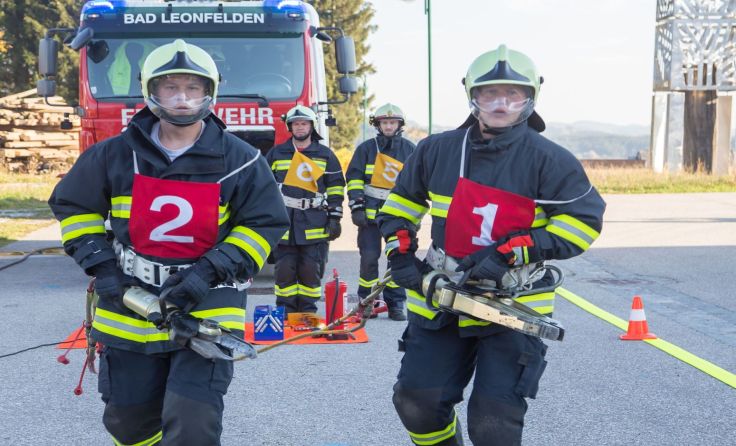 Ihr Können zeigten die Feuerwehrleute beim Leistungsabzeichen. Fotos: Harald Meindl