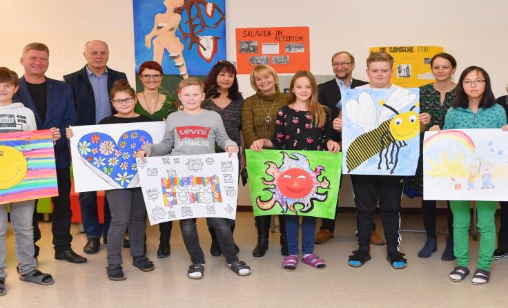 Die Gewinner des Lions Friedensplakat-Bewerbs. Fotos: Foto Fischerlehner