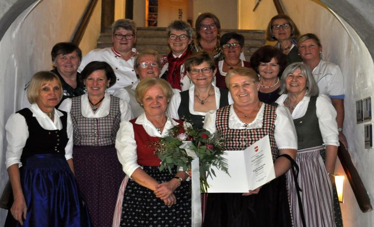 Anna Friesenecker wurde mit dem Verdienstring ausgezeichnet. Foto: Stadtgemeinde Freistadt