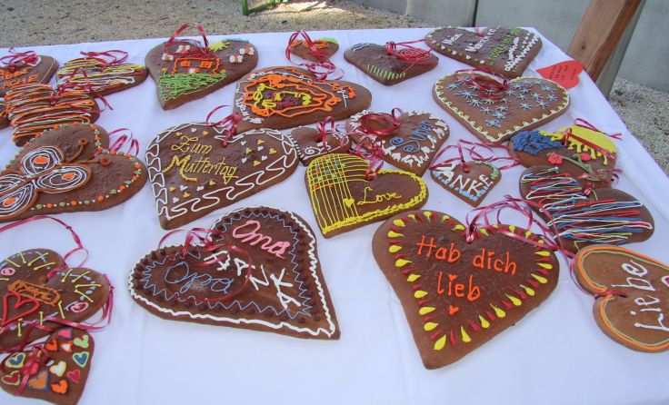 Auf der Burg Reichenstein werden am Herzerlsonntag Lebkuchen angeboten. Foto: Christian Grabmann