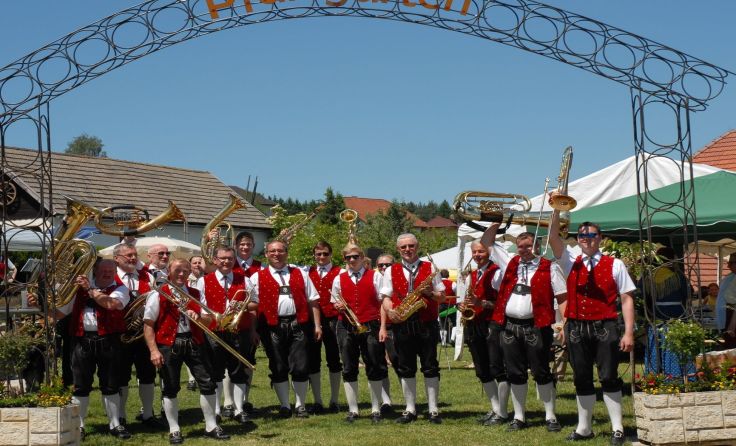 Die Trachtenmusikkapelle Waldburg feiert ihren 140. Geburtstag. Fotos: Herbert Preslmaier