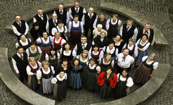 Zum 170. Geburtstag der Chorgemeinschaft Freistadt erklingen die Gastgärten. Foto: M. Kreischer 