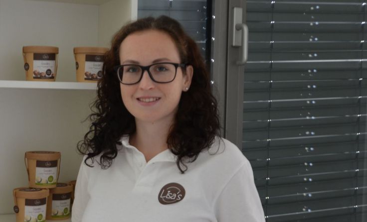 Lisa-Maria Strohmayer stellt vegane Süßigkeiten selbst her. Fotos: Maurer