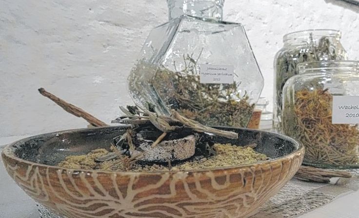 Räuchern mit Kräutern Foto: privat