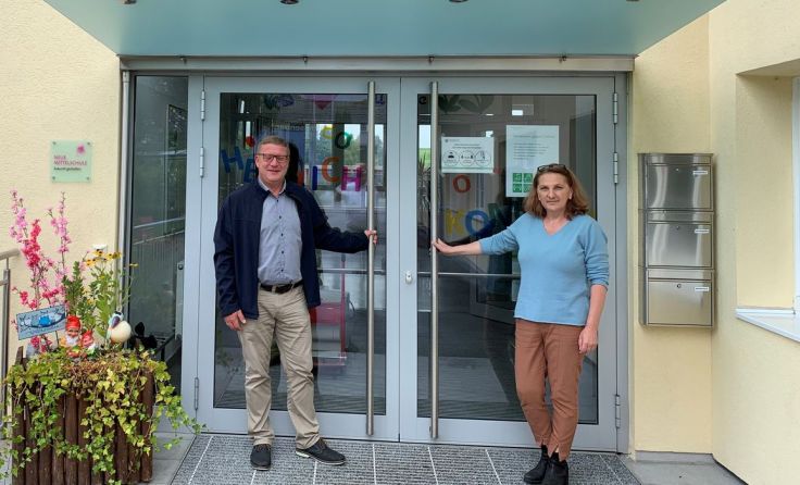 Bgm. Martin Kapeller und die neue Direktorin Veronika Walchshofer Foto: Gemeinde 