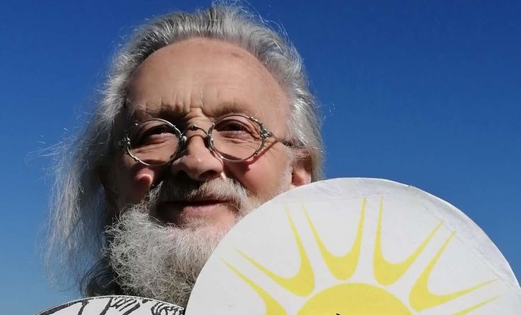 Der Wetterhans, Hans Gessl, lädt Musiker zum Wettergstanzl singen ein. Foto: ELG