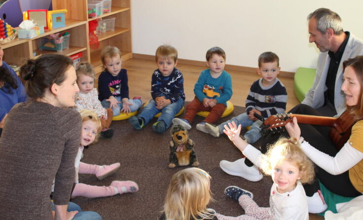 Die neue Krabbelstube in Waldburg wurde gesegnet. (Foto: Schaumberger)