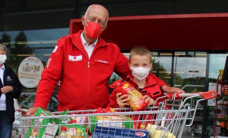 Warensammlung RK-Märkte am 9. April (Foto: RK Bad Zell)