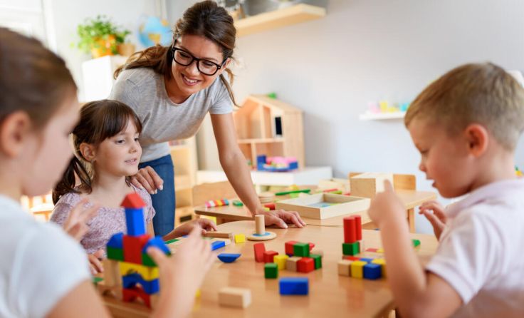 Freistadt plant mehr Betreuungsplätze für Kinder (Foto: adobe.stock.com/lordn)