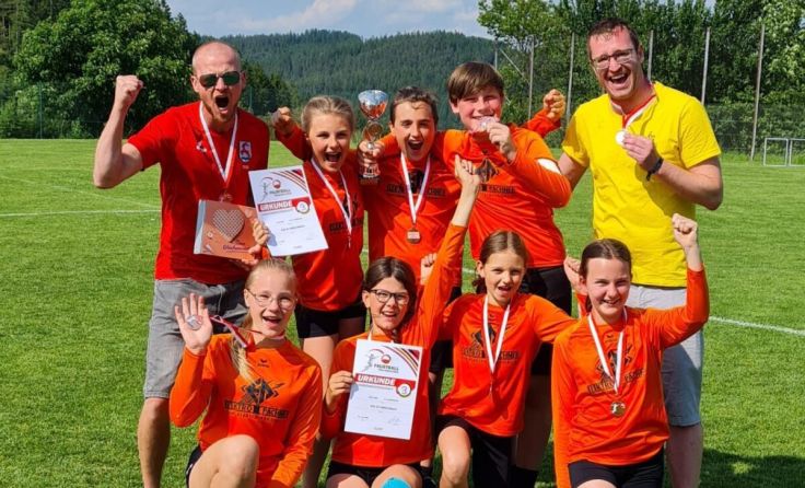 Jubel bei den Hirschbacher Faustballern. (Foto: privat)