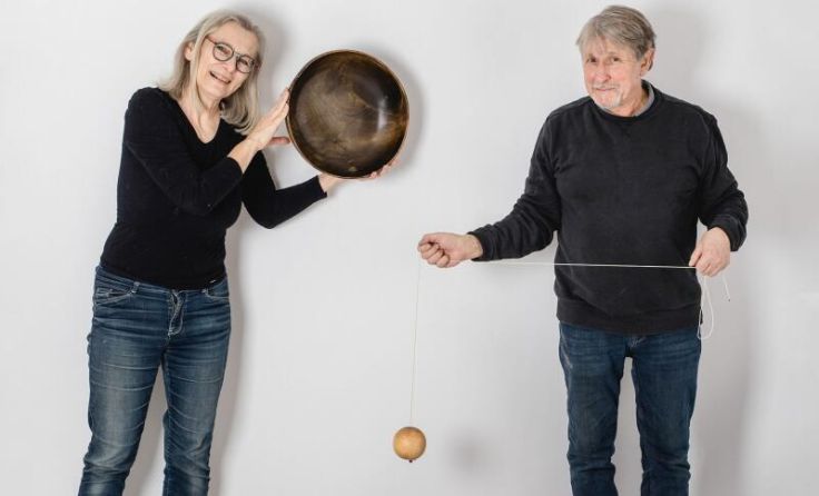 Kuratorin Carin Fürst und Kunsthandwerker Rudolf Daschill (Foto: Flora Fellner)
