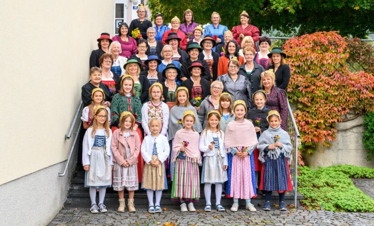 Die Lasberger Goldhaubengruppe (Foto: Goldhauben)