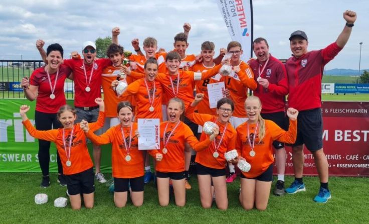 Die erfolgreiche Hirschbacher Faustball-Jugend. (Foto: Union Arnreit)