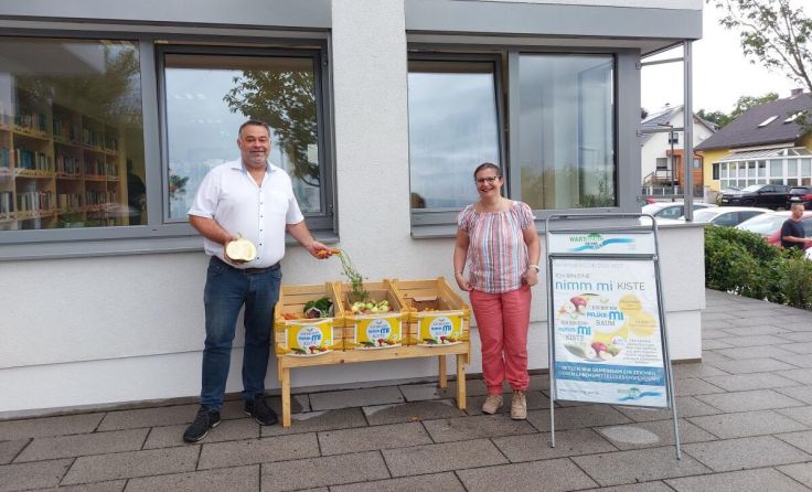 Bgm. Dietmar Stegfellner und Mitarbeiterin Michaela Dumhart (Foto: Gemeinde Wartberg)