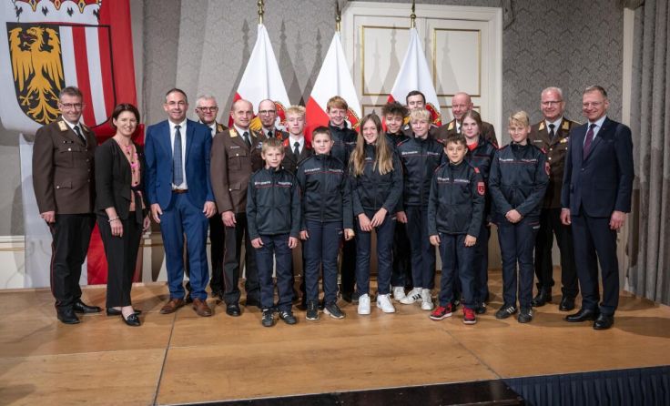 Ehrung für die FF Erdleiten (Foto: Land OÖ/Peter Mayr)