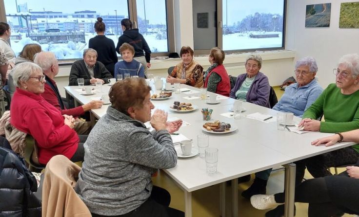 Treffen von Senioren und Schülern (Foto: privat)