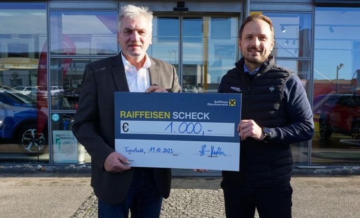 Spendenübergabe (Foto: Autohaus Kastler)