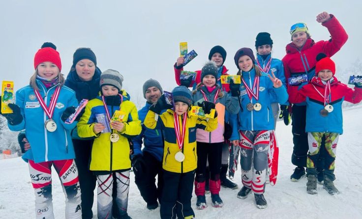 Die Skifahrer der USC Freistadt freuten sich über die Top-Platzierungen. (Foto: USC Freistadt)