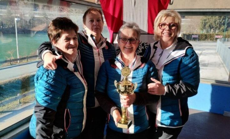 Die erfolgreichen Eisstock-Sportlerinnen (Foto: privat)