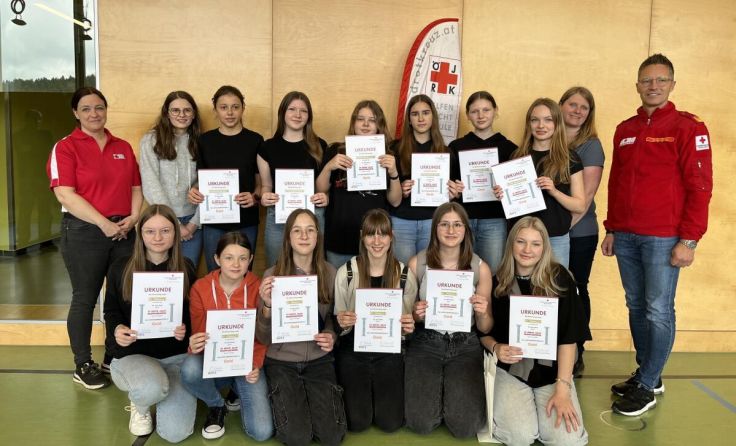 Die Schüler durften sich über ihre Leistungsabzeichen freuen. (Foto: MS Sandl)