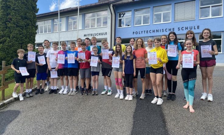 Ein Teil der Schüler beim Global 6k – Walk&Run For Wate (Foto: MS/PTS Unterweißenbach)