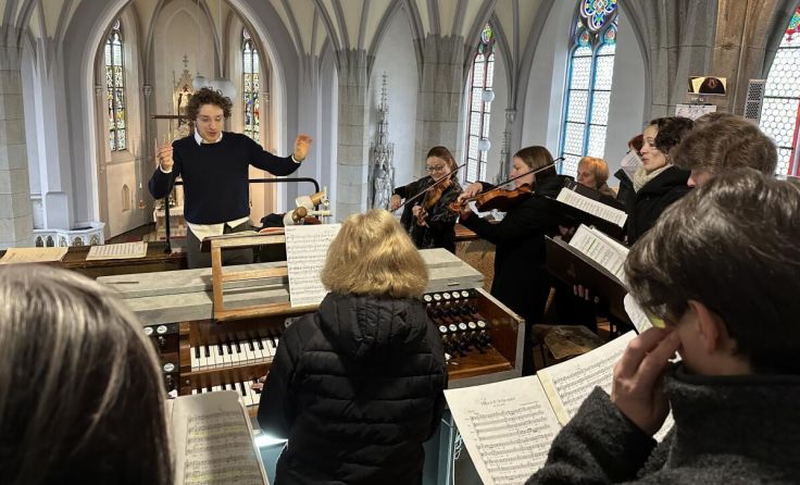 Chorleiter und ehemaliger Florianer Sängerknabe Florian Eschlmüller (Foto: privat)