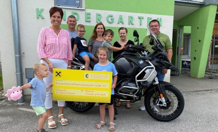 Spendenübergabe (Foto: privat)