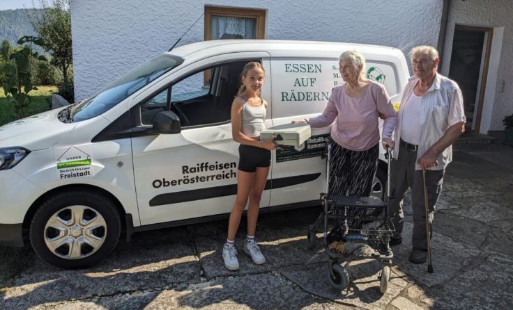Livia Huber aus Lasberg mit dn Klienten Brunhilde und Bernhard Proxauf aus Gutau (Foto: SMB Lasberg)