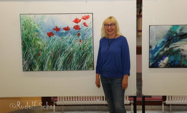 Romy Roiß zeigt ihre Werke im Klinikum Freistadt (Foto: Rudolf Schar)